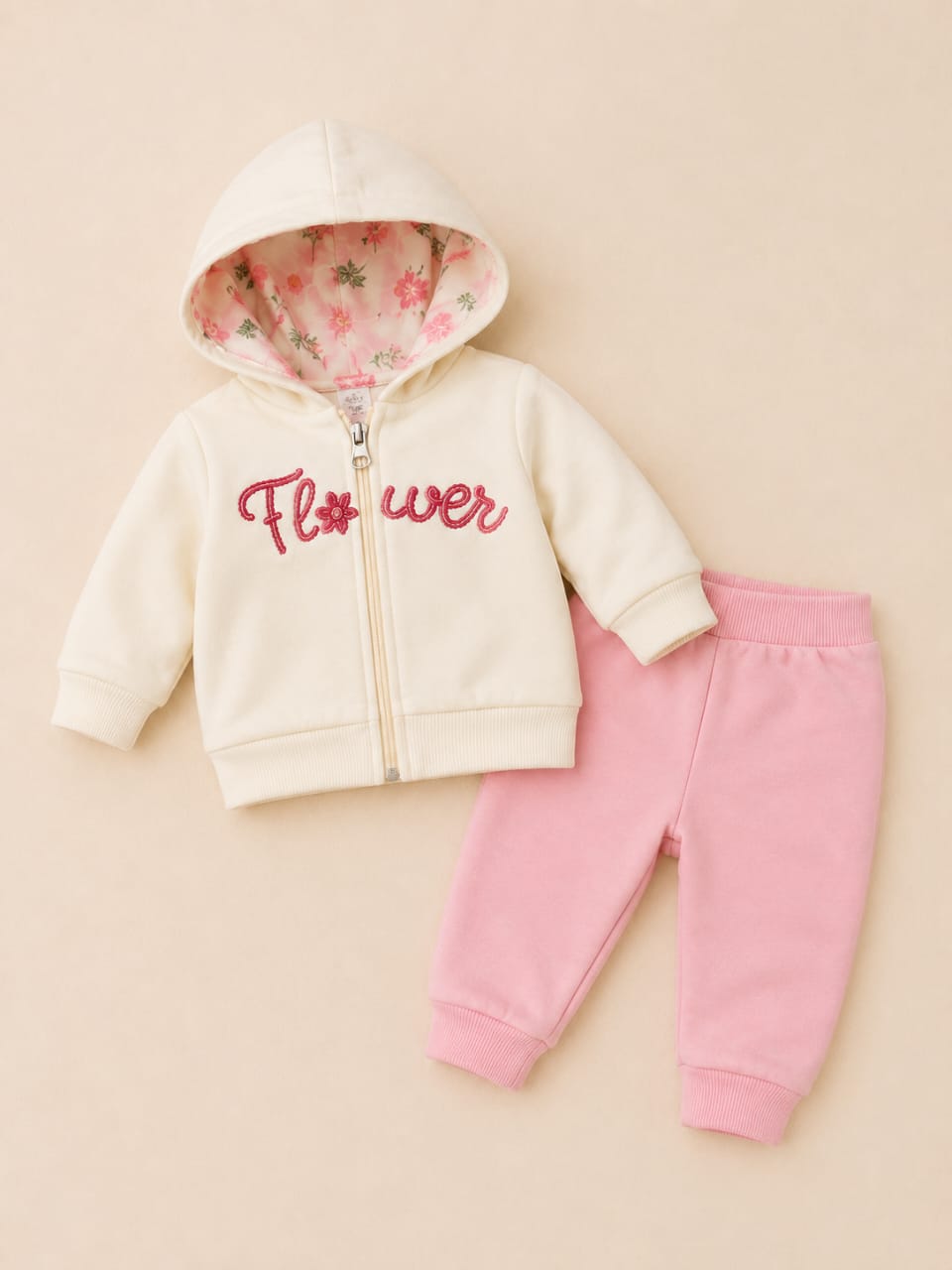 Conjunto Bebê Pequena Flor com Capuz